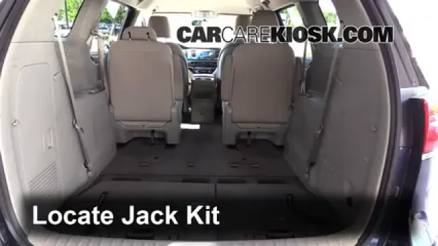 2015 Kia Sedona LX 3.3L V6 Neumáticos y ruedas Cambiar un neumático pinchado